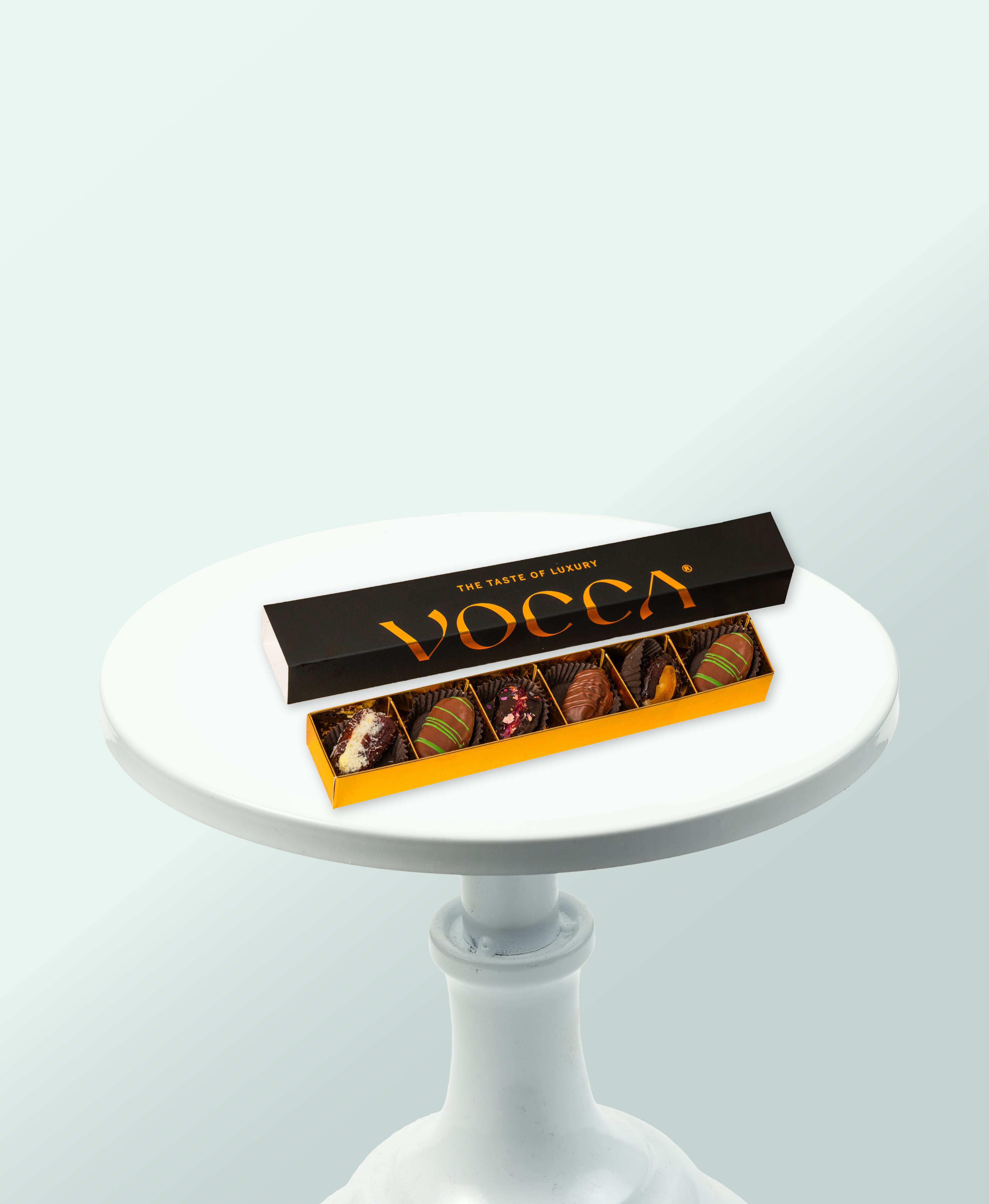 Delice Collection Assorted Dates Black